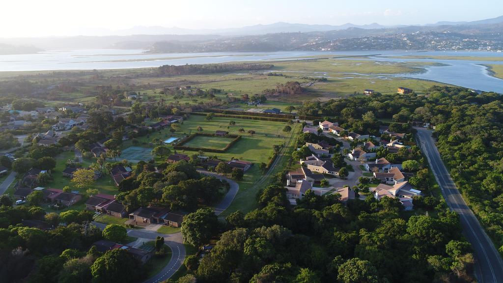 Brenton Lake Holiday Cottages Eksteriør billede